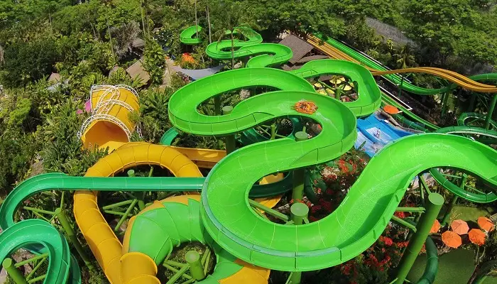 سرگرمی های پارک آبی واتربوم بالی